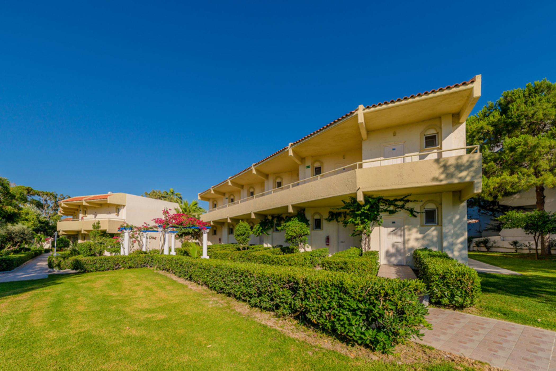 Filerimos Village Hotel เอียลิซอส ภายนอก รูปภาพ
