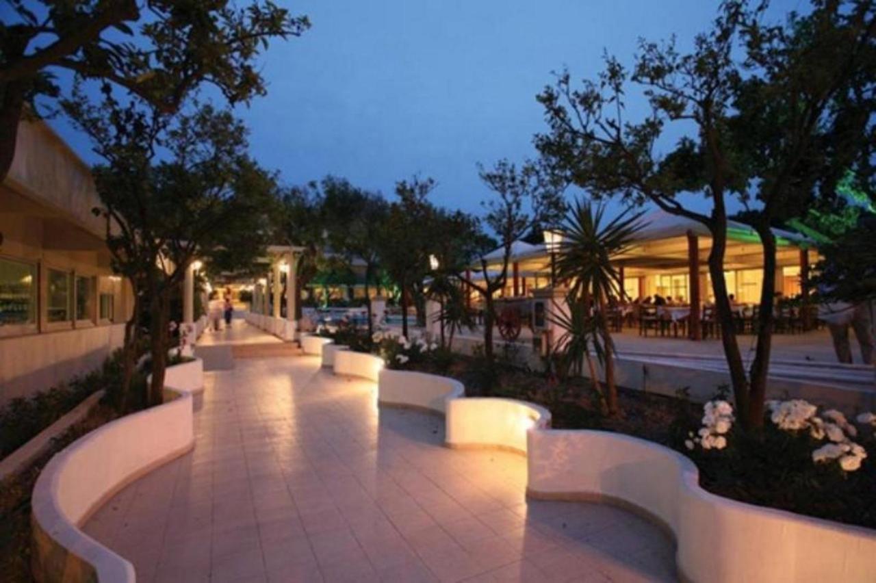 Filerimos Village Hotel เอียลิซอส ภายนอก รูปภาพ